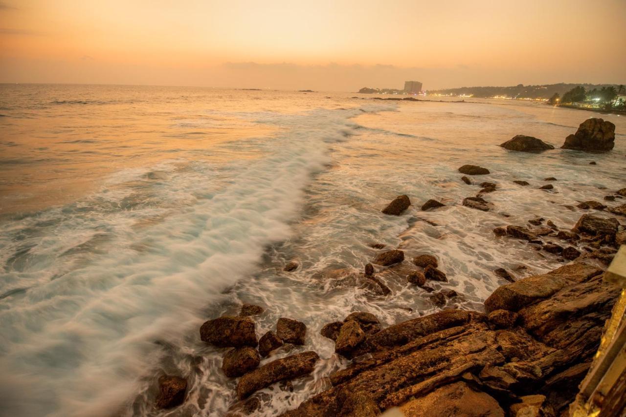 Rock Fort Beach Resort Unawatuna Bagian luar foto