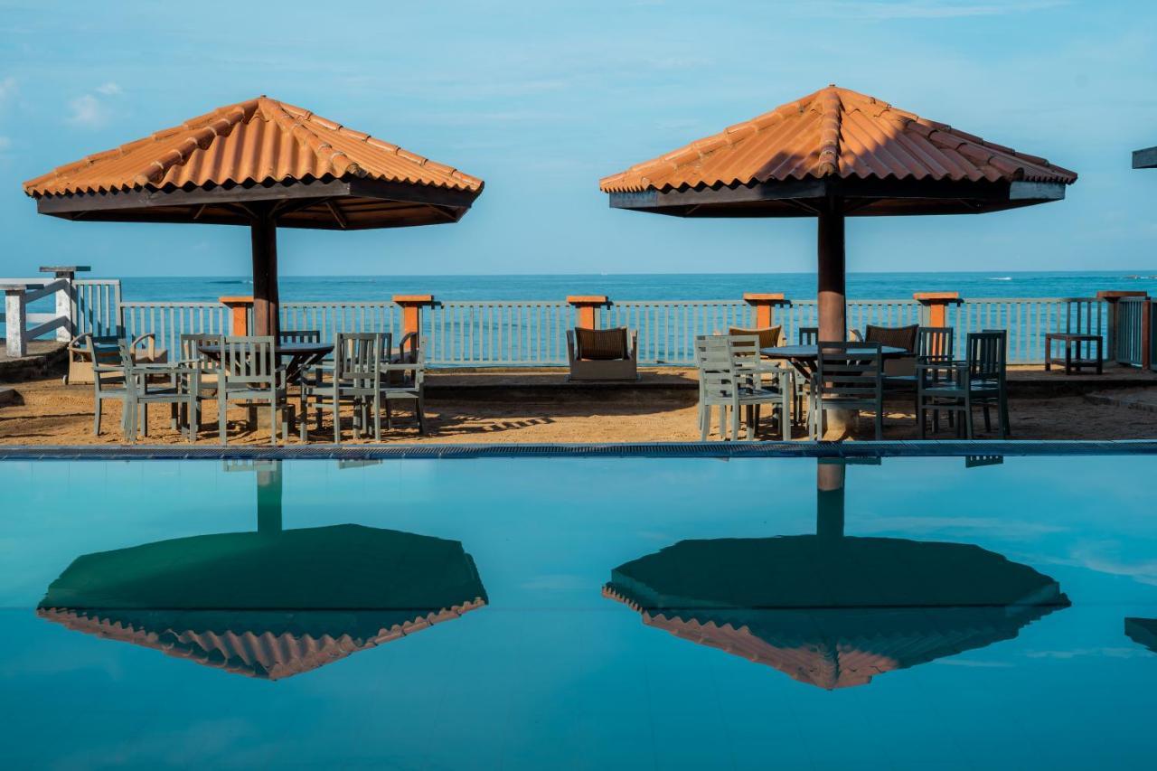 Rock Fort Beach Resort Unawatuna Bagian luar foto