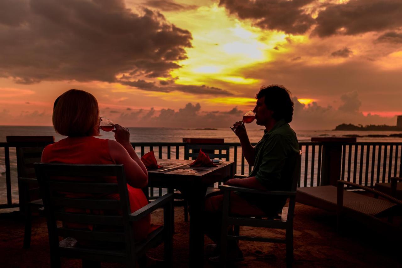Rock Fort Beach Resort Unawatuna Bagian luar foto
