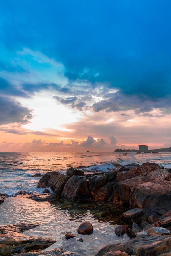 Rock Fort Beach Resort Unawatuna Bagian luar foto