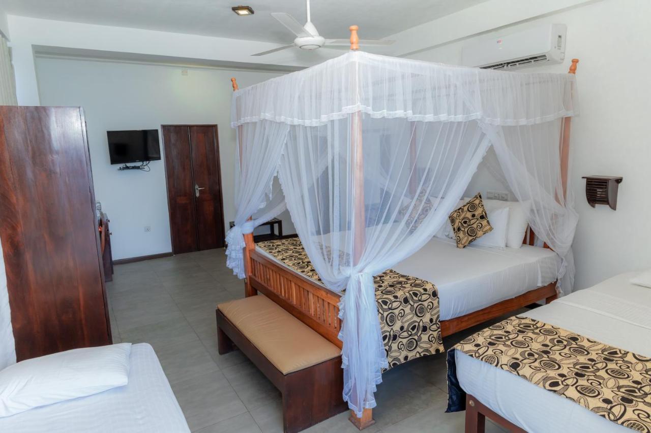 Rock Fort Beach Resort Unawatuna Bagian luar foto