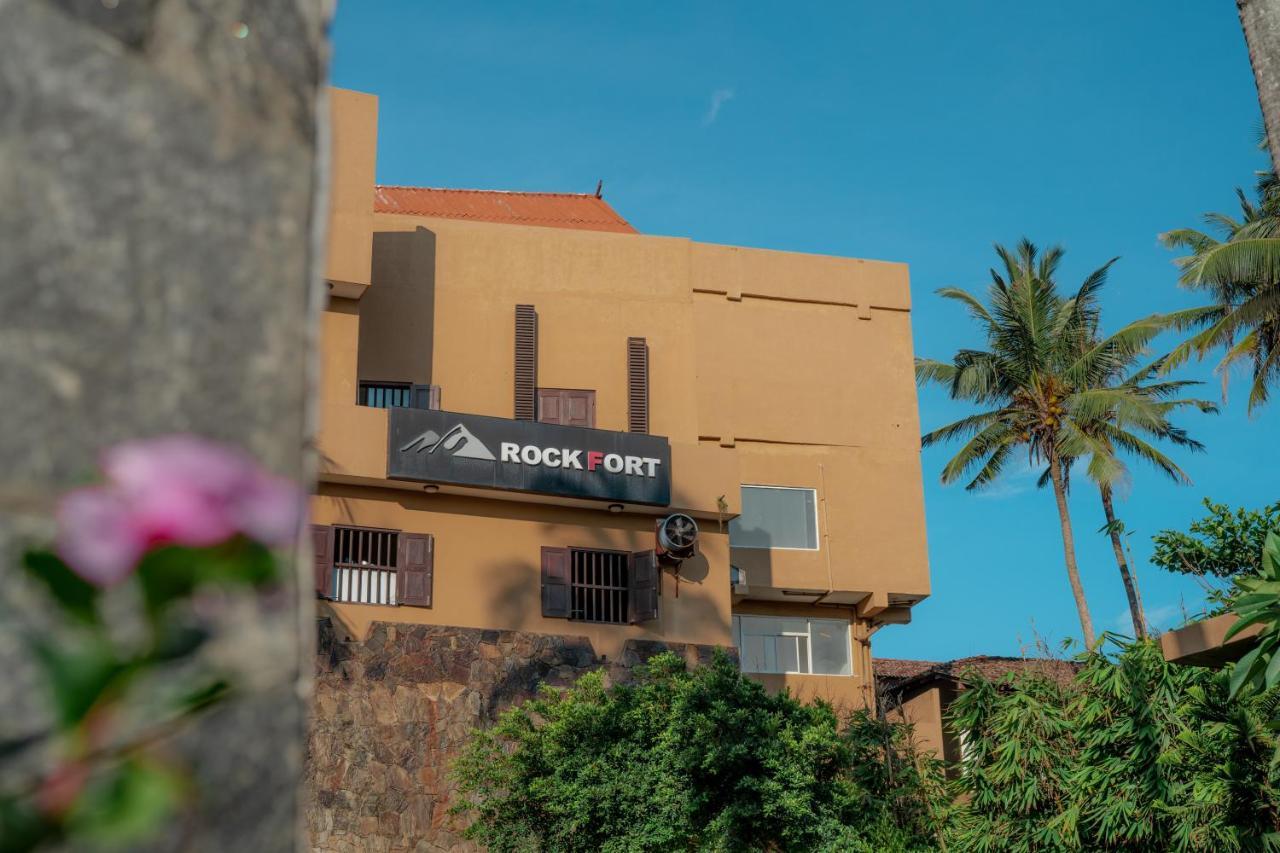 Rock Fort Beach Resort Unawatuna Bagian luar foto