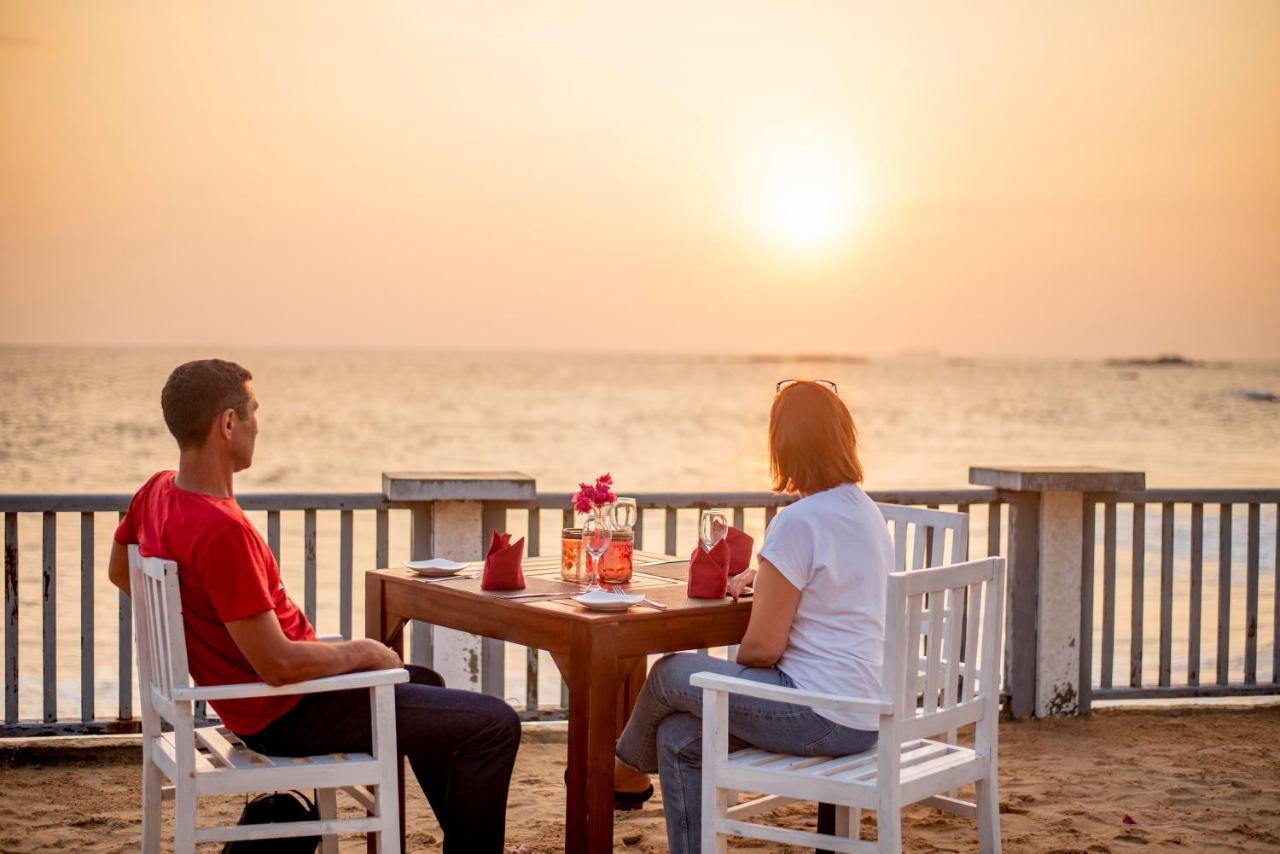 Rock Fort Beach Resort Unawatuna Bagian luar foto