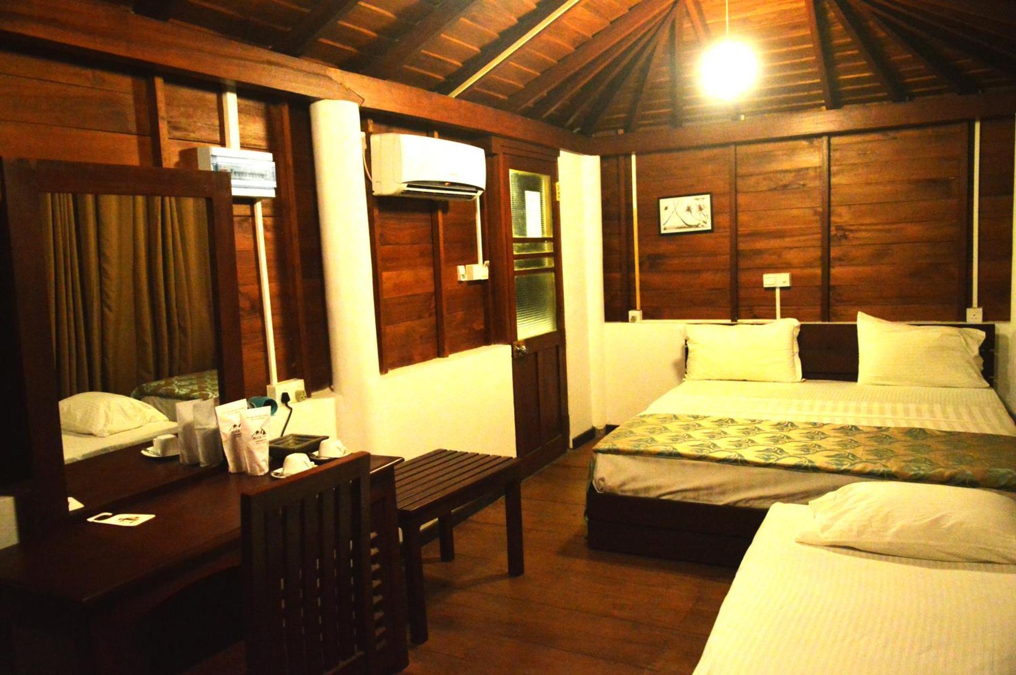 Rock Fort Beach Resort Unawatuna Bagian luar foto