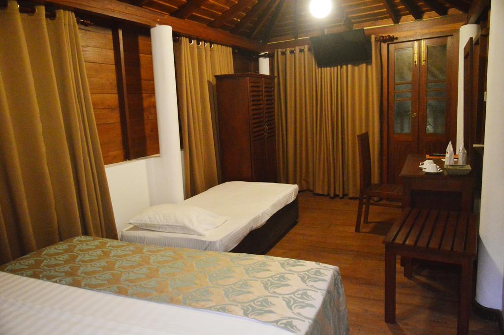 Rock Fort Beach Resort Unawatuna Bagian luar foto