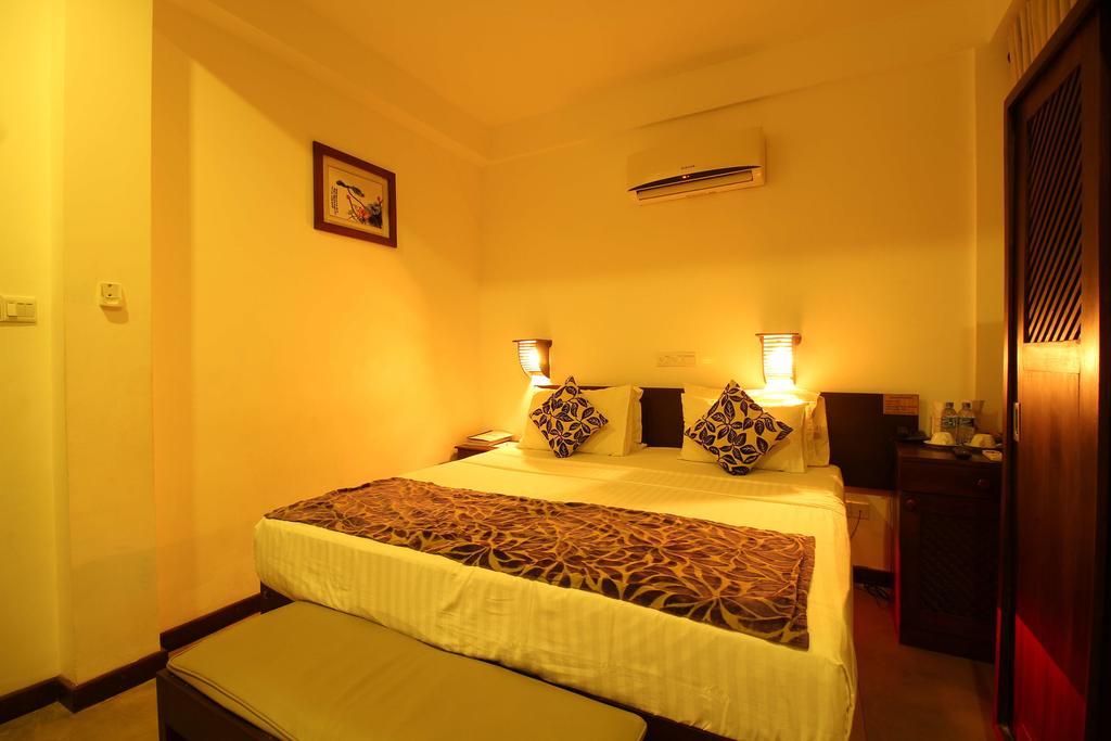 Rock Fort Beach Resort Unawatuna Bagian luar foto