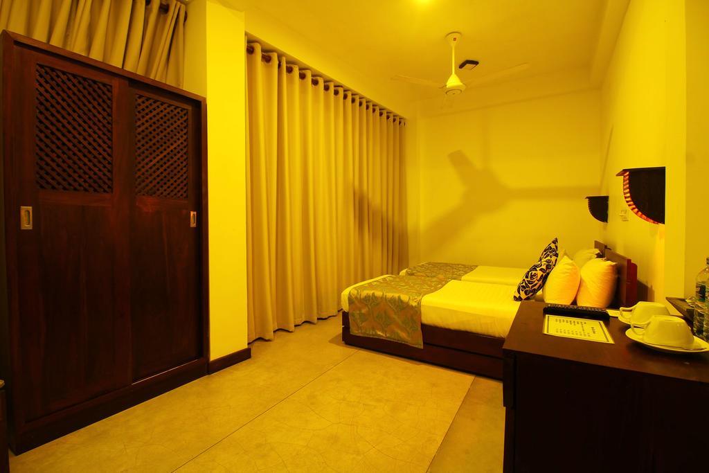 Rock Fort Beach Resort Unawatuna Bagian luar foto