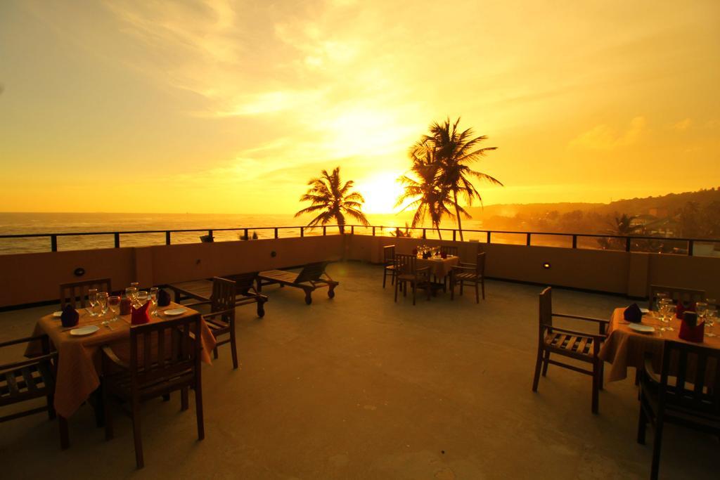 Rock Fort Beach Resort Unawatuna Bagian luar foto