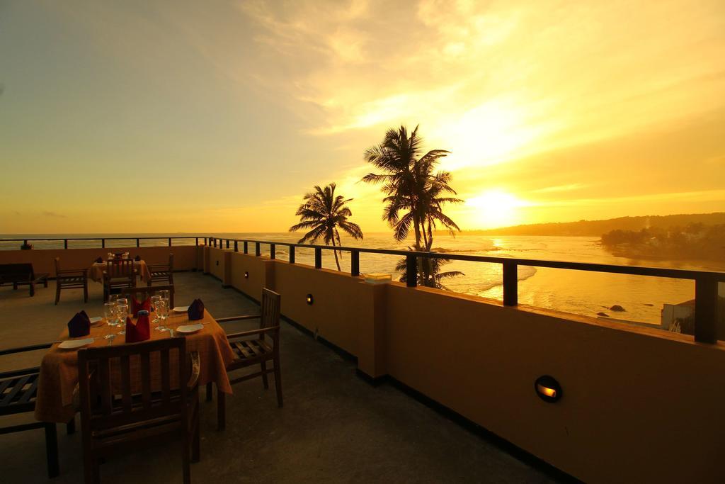 Rock Fort Beach Resort Unawatuna Bagian luar foto